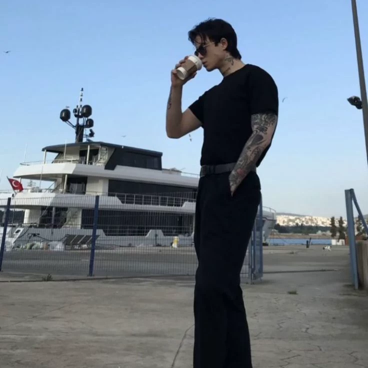 Sebastian Thorne thumbnail