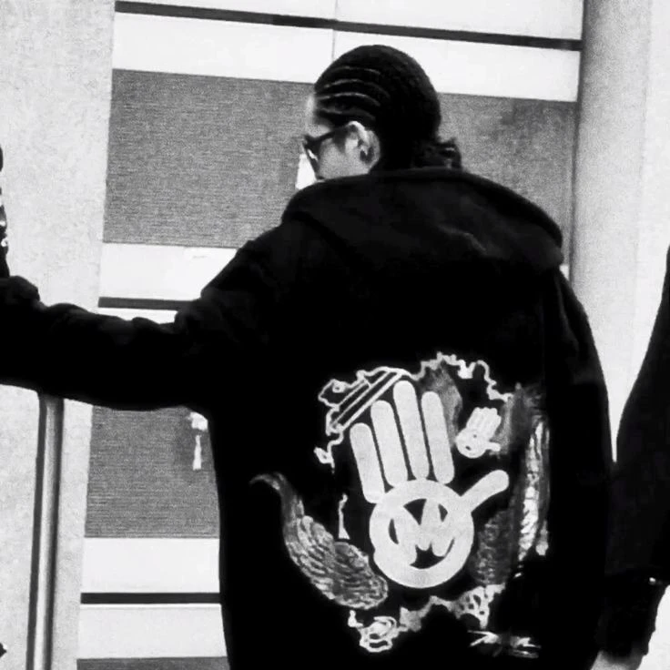 Tom Kaulitz thumbnail