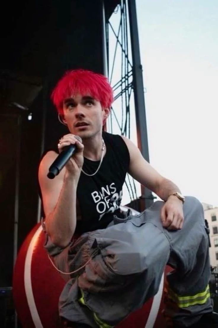 Awsten Knight thumbnail