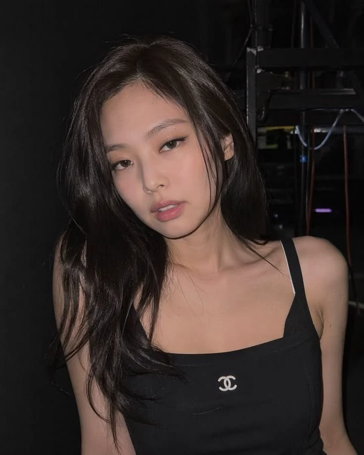 Jennie thumbnail