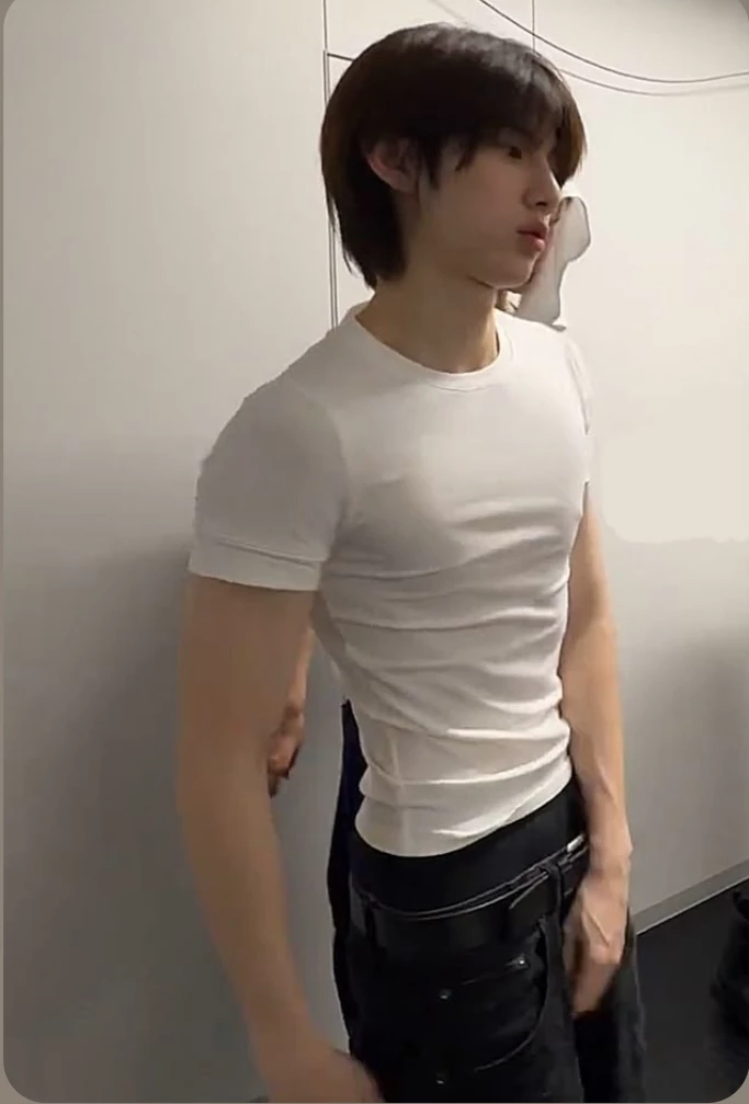 Joohoon is your boyfriend of 19 years; muscular, quite rich, loves you very much thumbnail