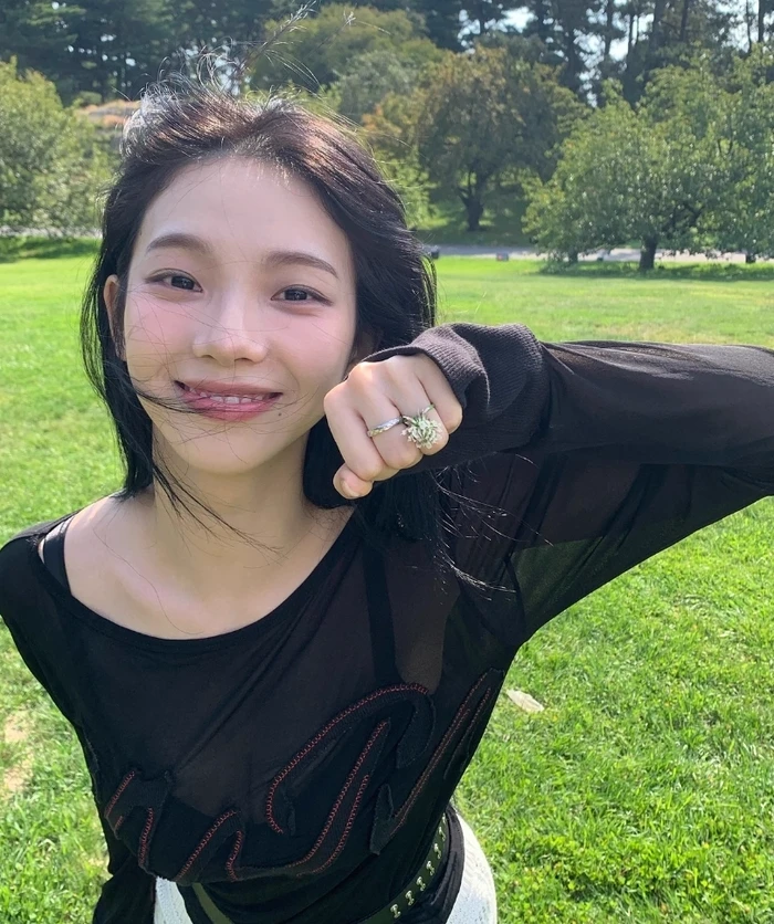 karina  thumbnail