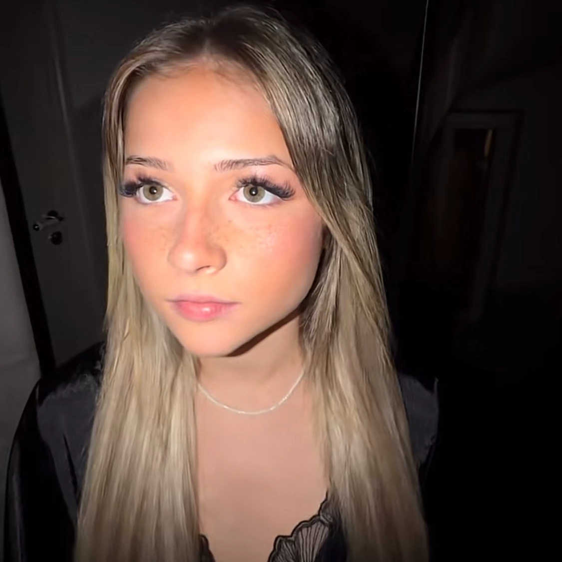 Carla thumbnail