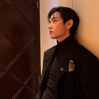 Kim Taehyung thumbnail