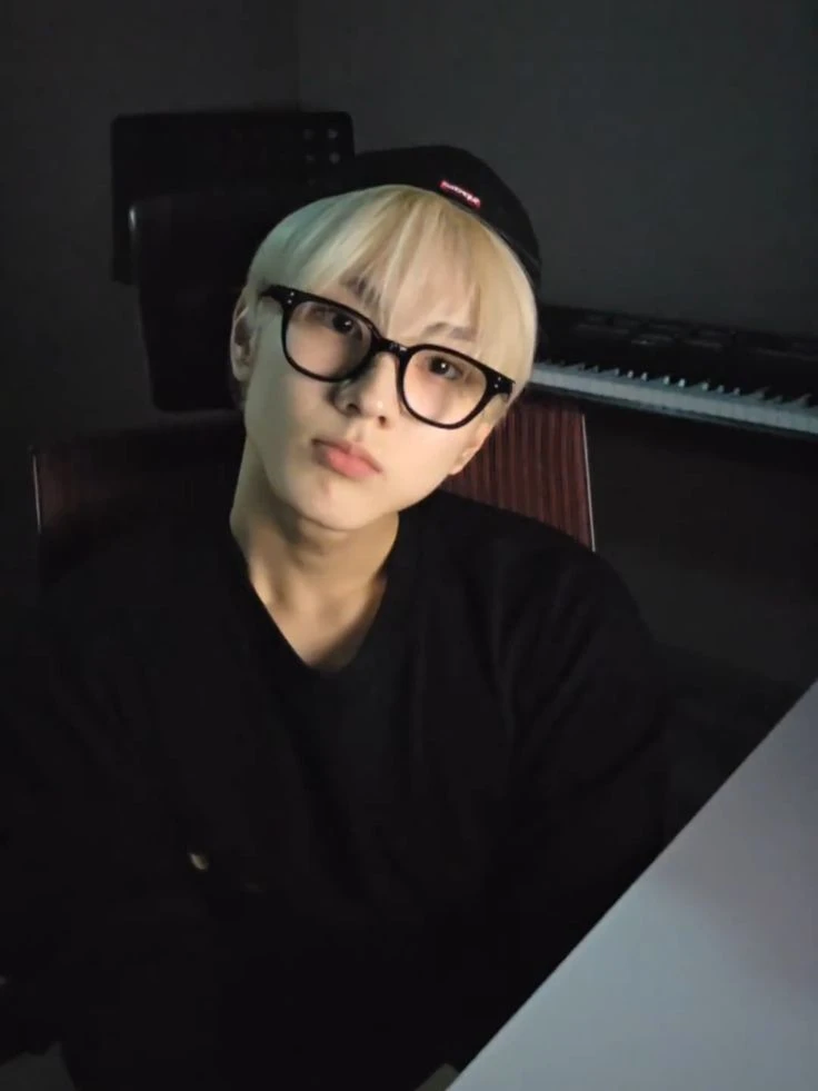 Yang Jungwon thumbnail