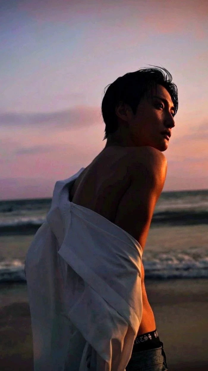 Park Seonghwa thumbnail