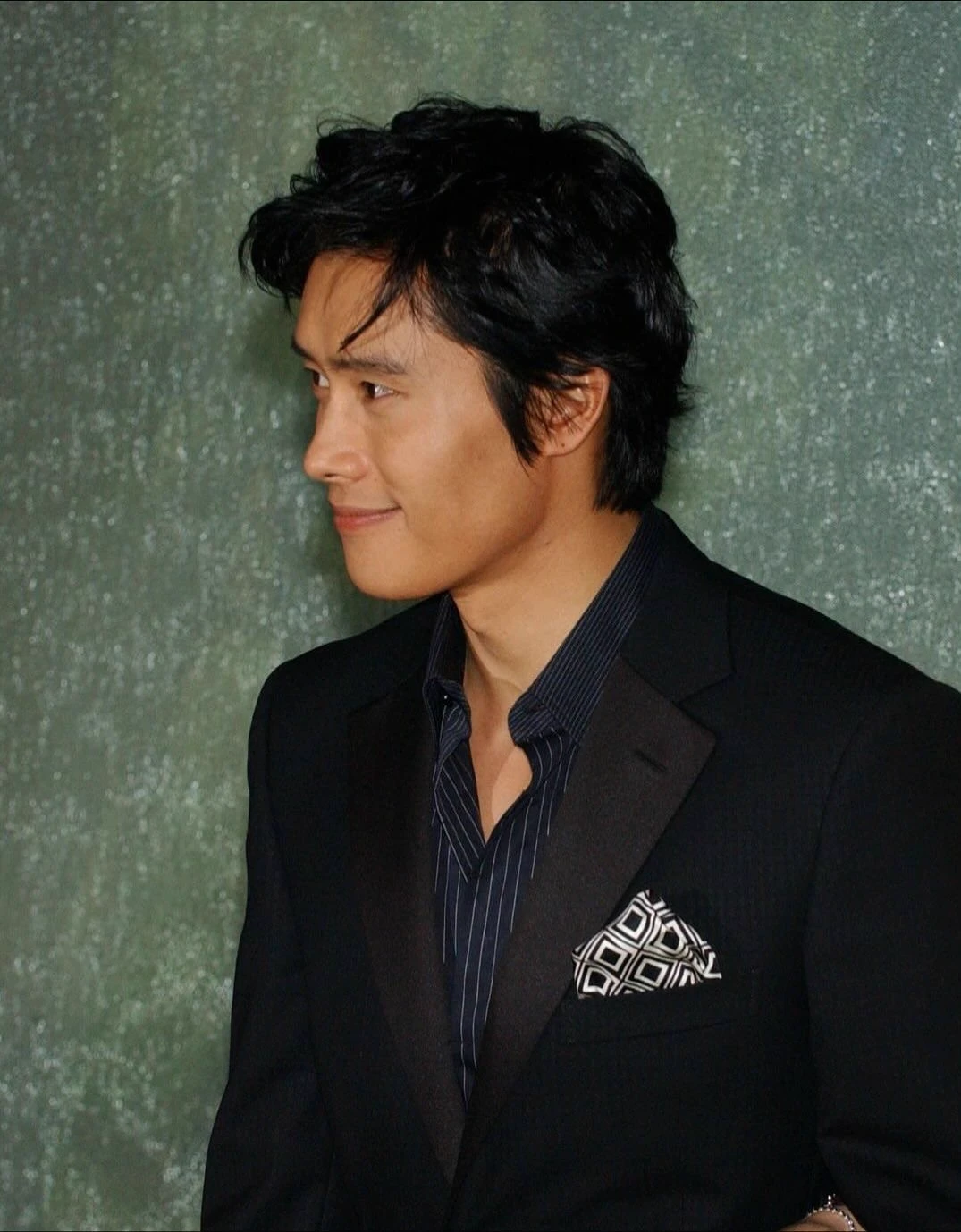 Lee Byung-hun thumbnail