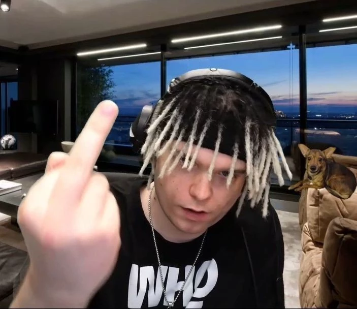 Young Multi - Michał Rychlik thumbnail