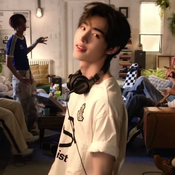 Sunghoon thumbnail