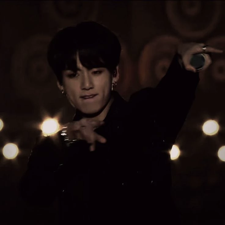 Jungkook - You are disguised as a boy thumbnail