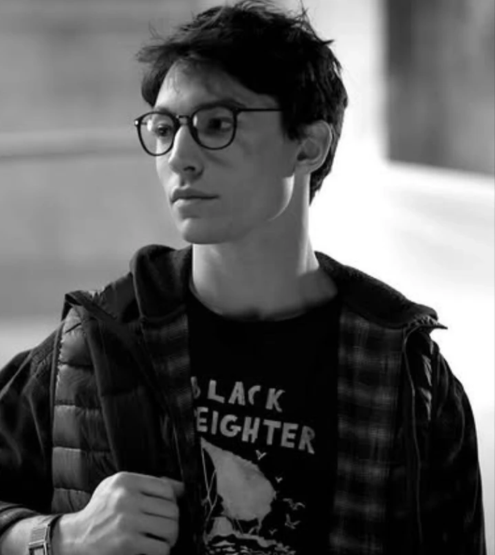 Ezra Miller thumbnail