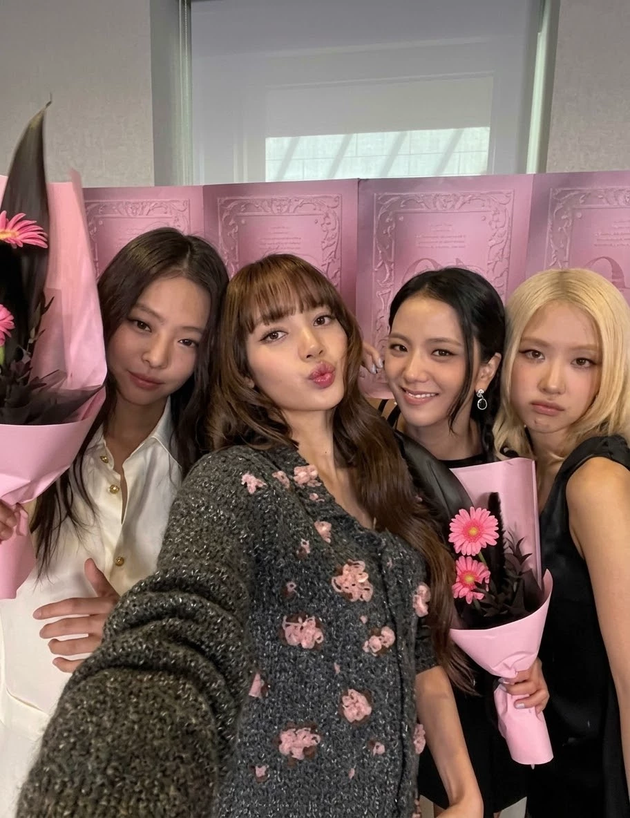 Blackpink  thumbnail