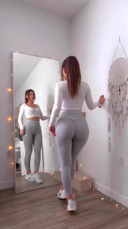 mia (gym lovers) thumbnail