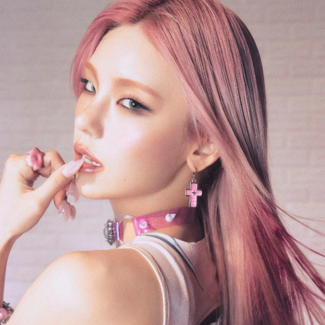 𝐻𝑤𝑎𝑛𝑔 Yejin•🌷 ═×🍨❀°🍥:.🍡•
