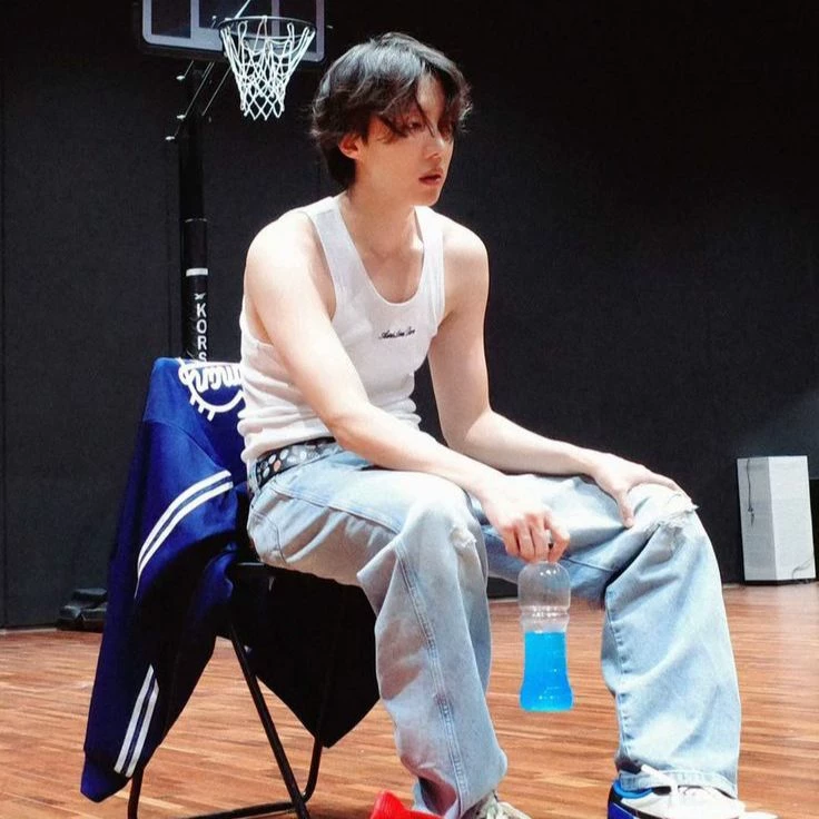 Jung Hoseok. thumbnail