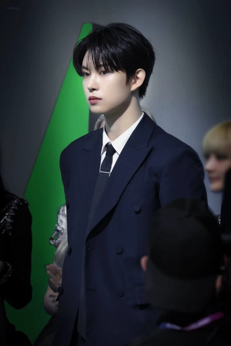 Kim geonwoo thumbnail