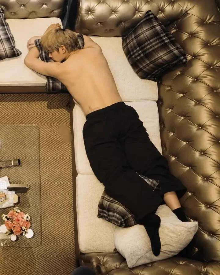 kim taehyung thumbnail