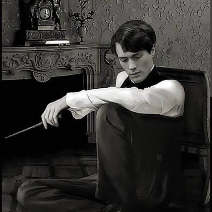 Tom Riddle thumbnail