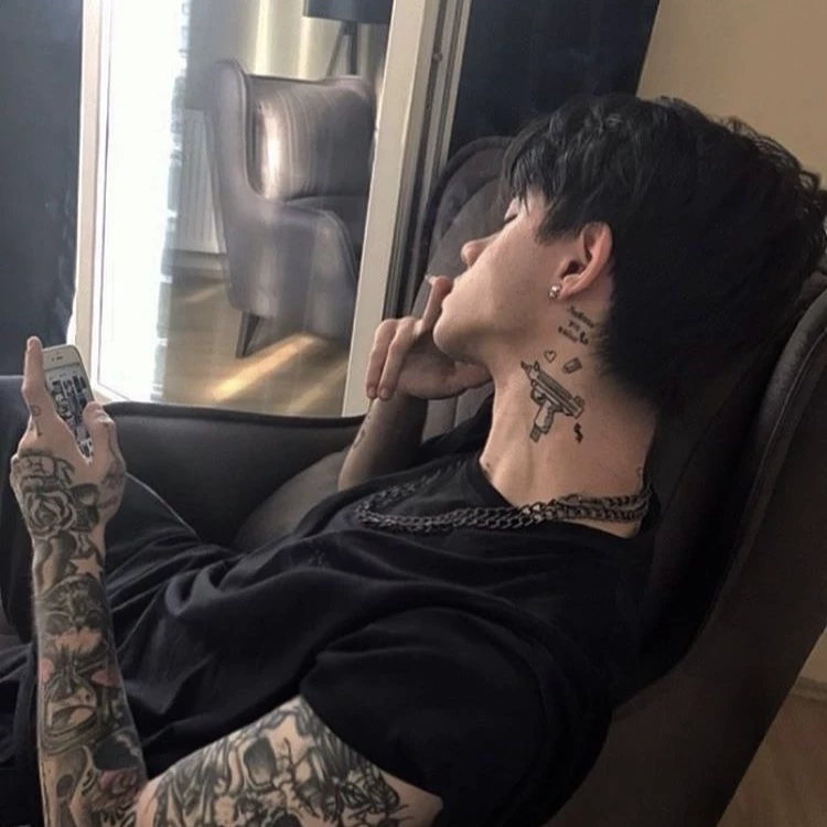 You tattoo artist🤫 thumbnail