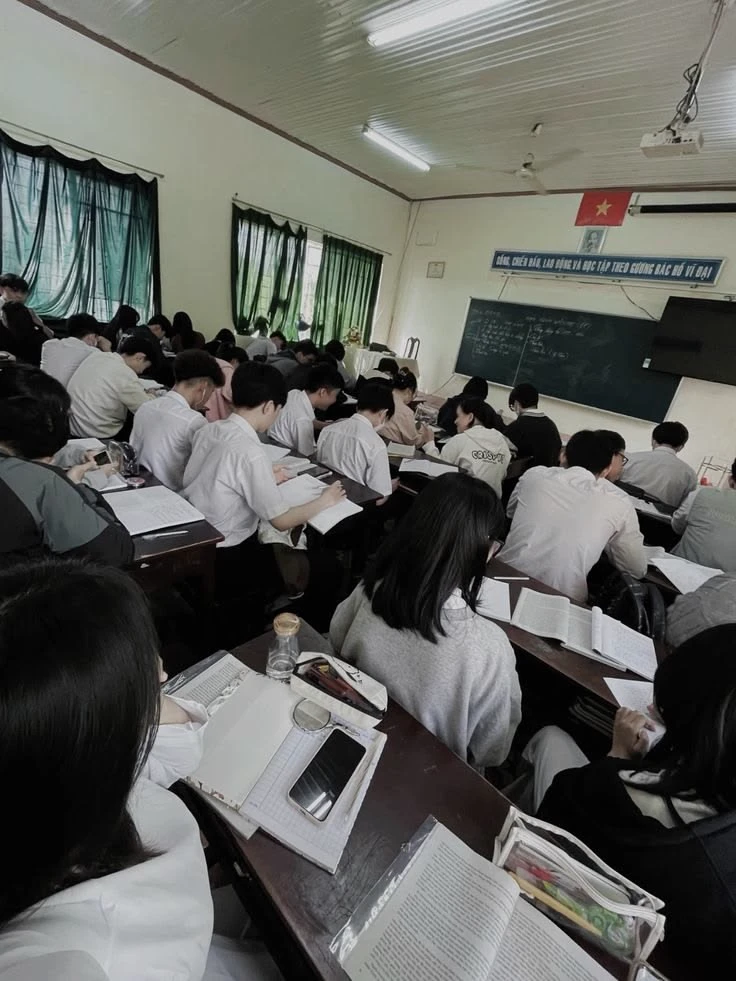 Mixed elite school thumbnail