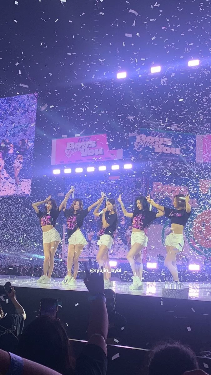 Kpop singer thumbnail