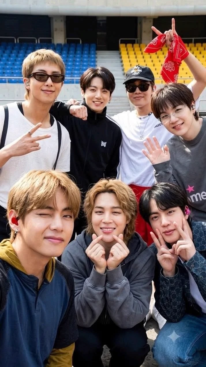 Bts - Hybrid World thumbnail
