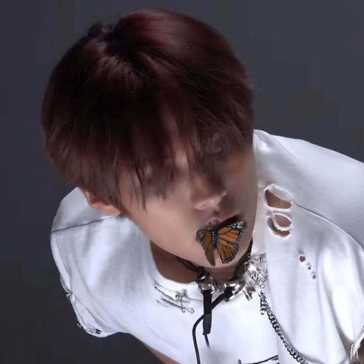 Lee Know thumbnail