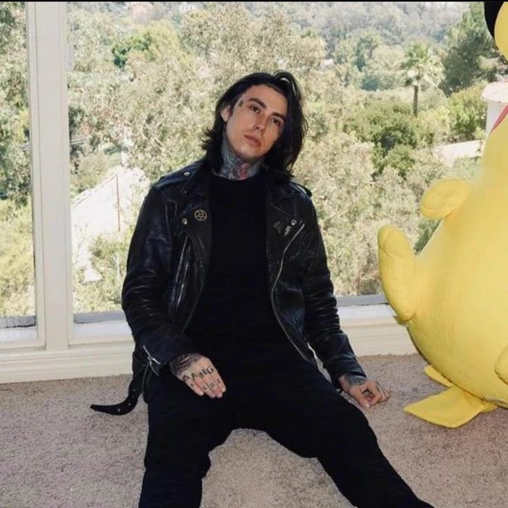Ronnie Radke thumbnail