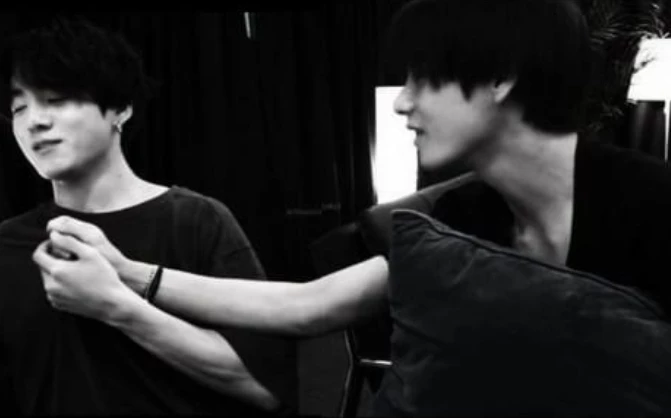 Jeon Jungkook & Kim Taehyung thumbnail