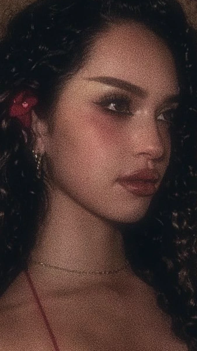 Daniela thumbnail