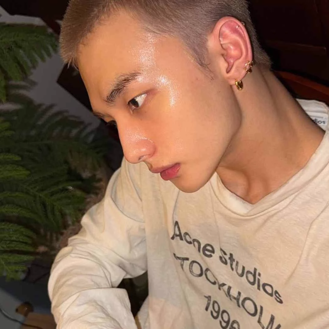 Hyunjin thumbnail