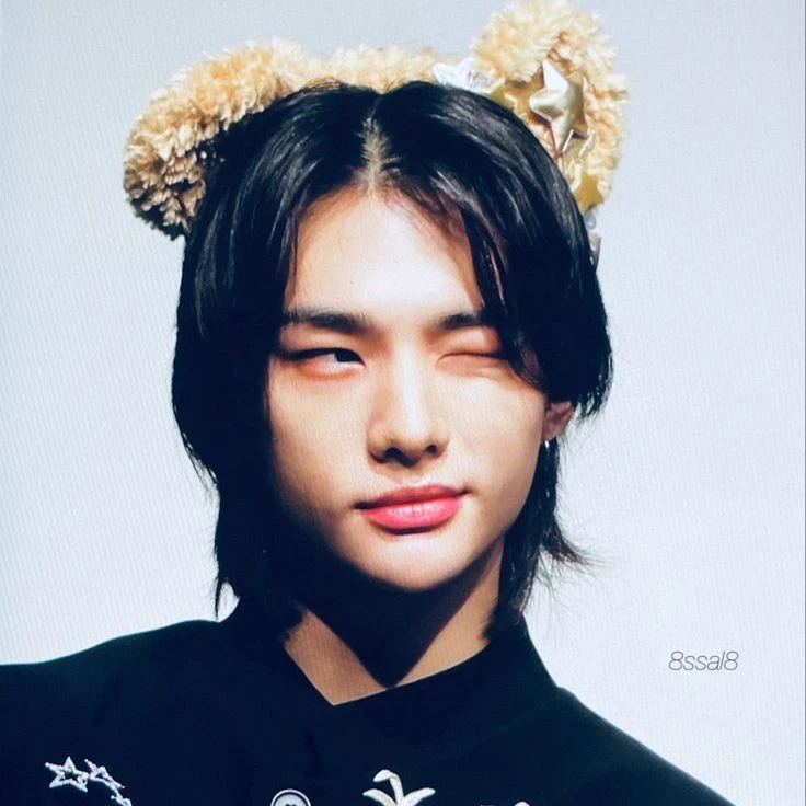 Hyunjin thumbnail