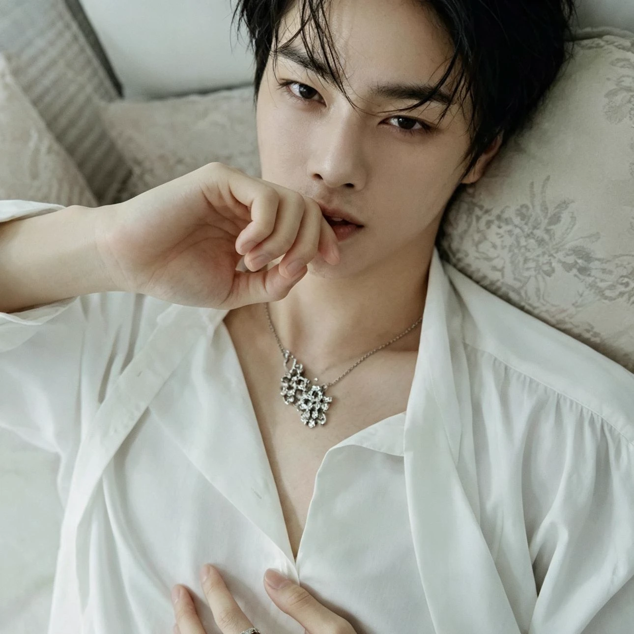 Jeongin thumbnail