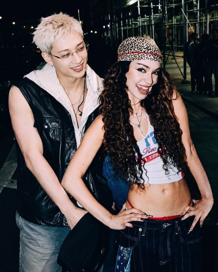 eres daniela de katseye y tu mejor amigo bang  thumbnail