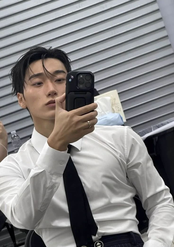 Choi San thumbnail