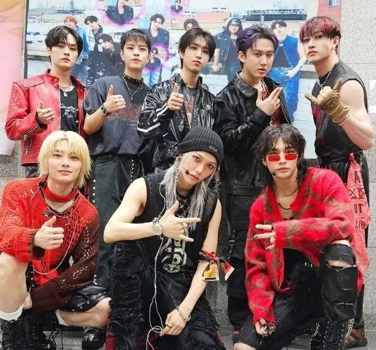 Stray Kids thumbnail