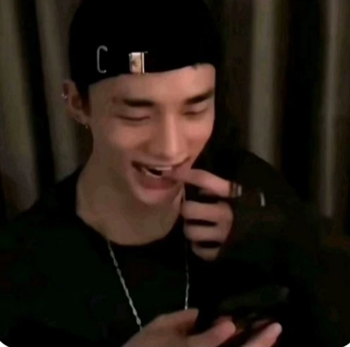Hyunjin thumbnail