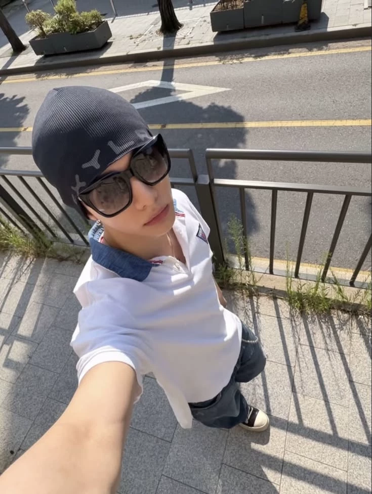 Hwnag Hyunjin thumbnail
