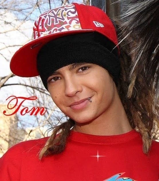 Tom Kaulitz 💫🫦 thumbnail