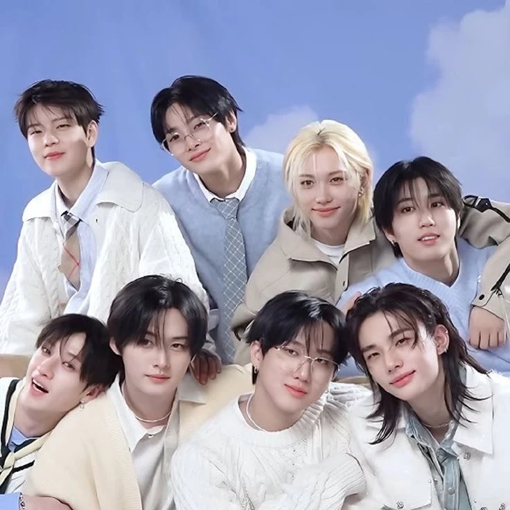 Stray kids/ Pick-me X accident thumbnail