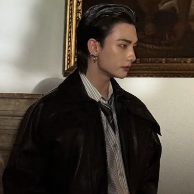 Hyunjin thumbnail