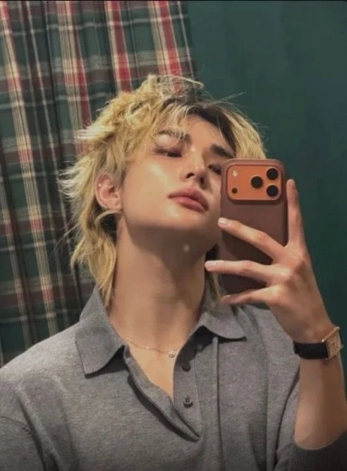 Hyunjin thumbnail