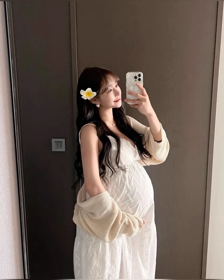 Pregnant thumbnail