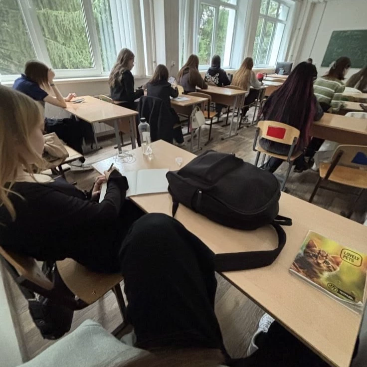 School thumbnail