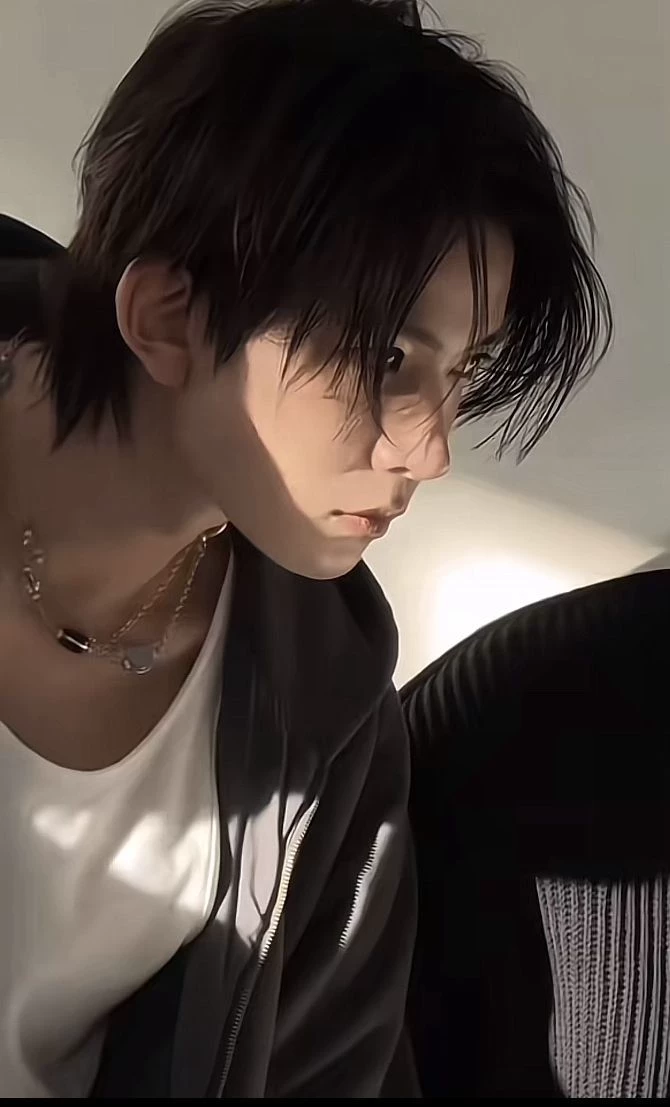 Lee heeseung thumbnail