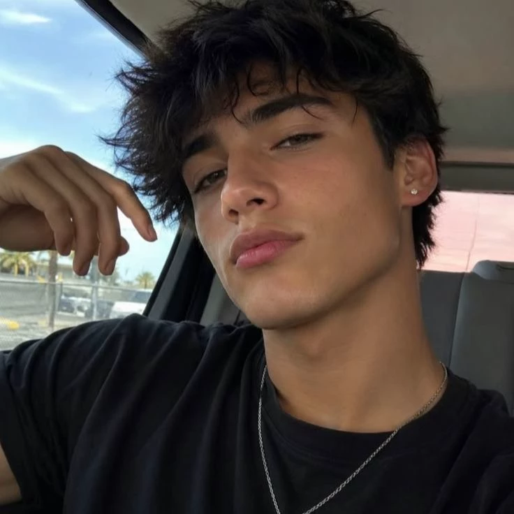 Alex thumbnail
