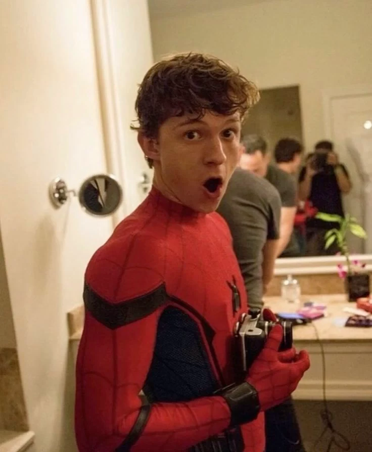 Peter Parker (Tom Holland) thumbnail