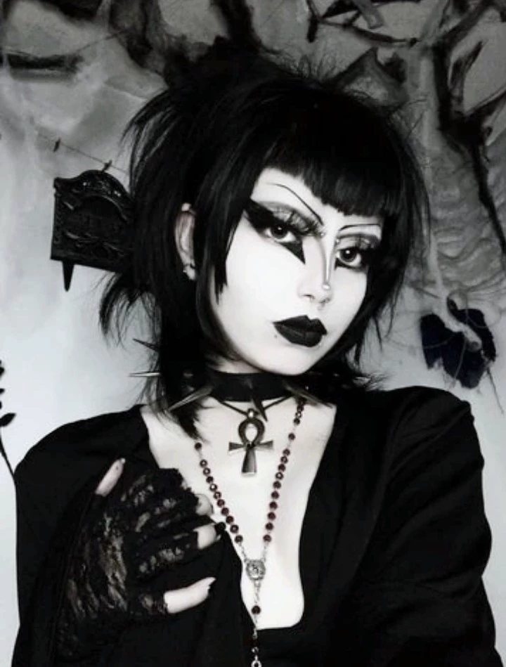 Lilith (Goth) thumbnail