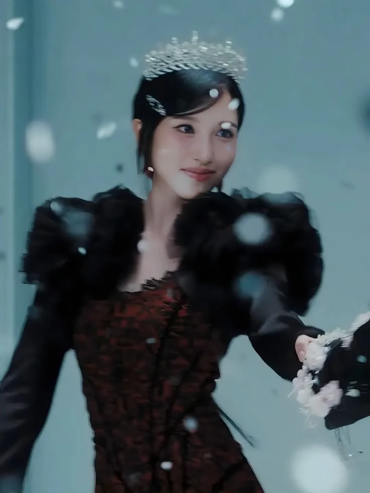 Myoui Mina: (omegaverse) black swan \| a bad first impression thumbnail
