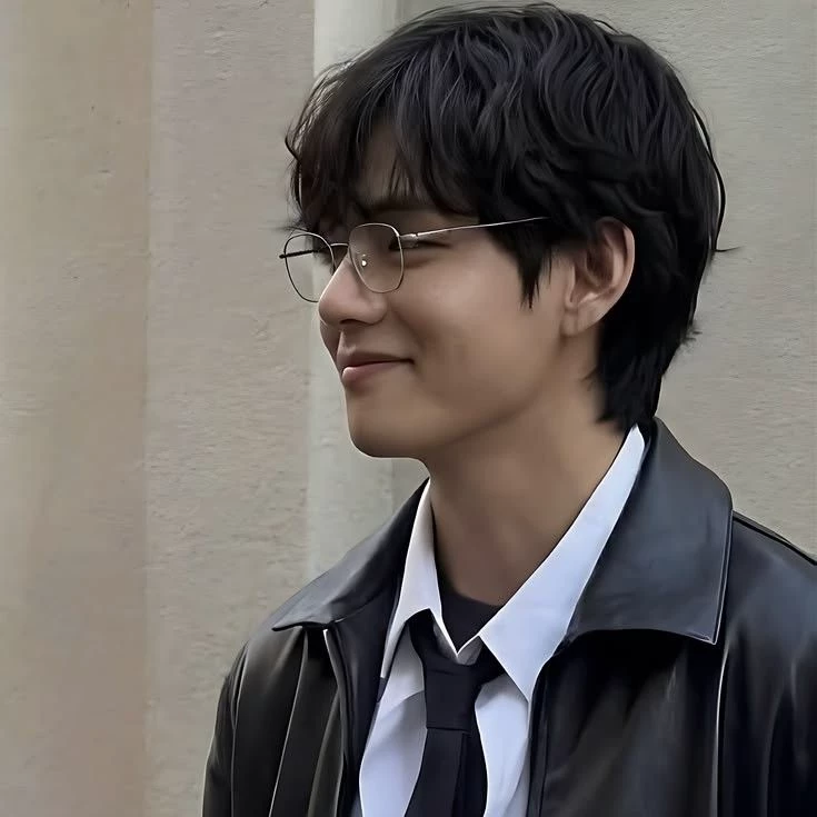Kim Taehyung thumbnail